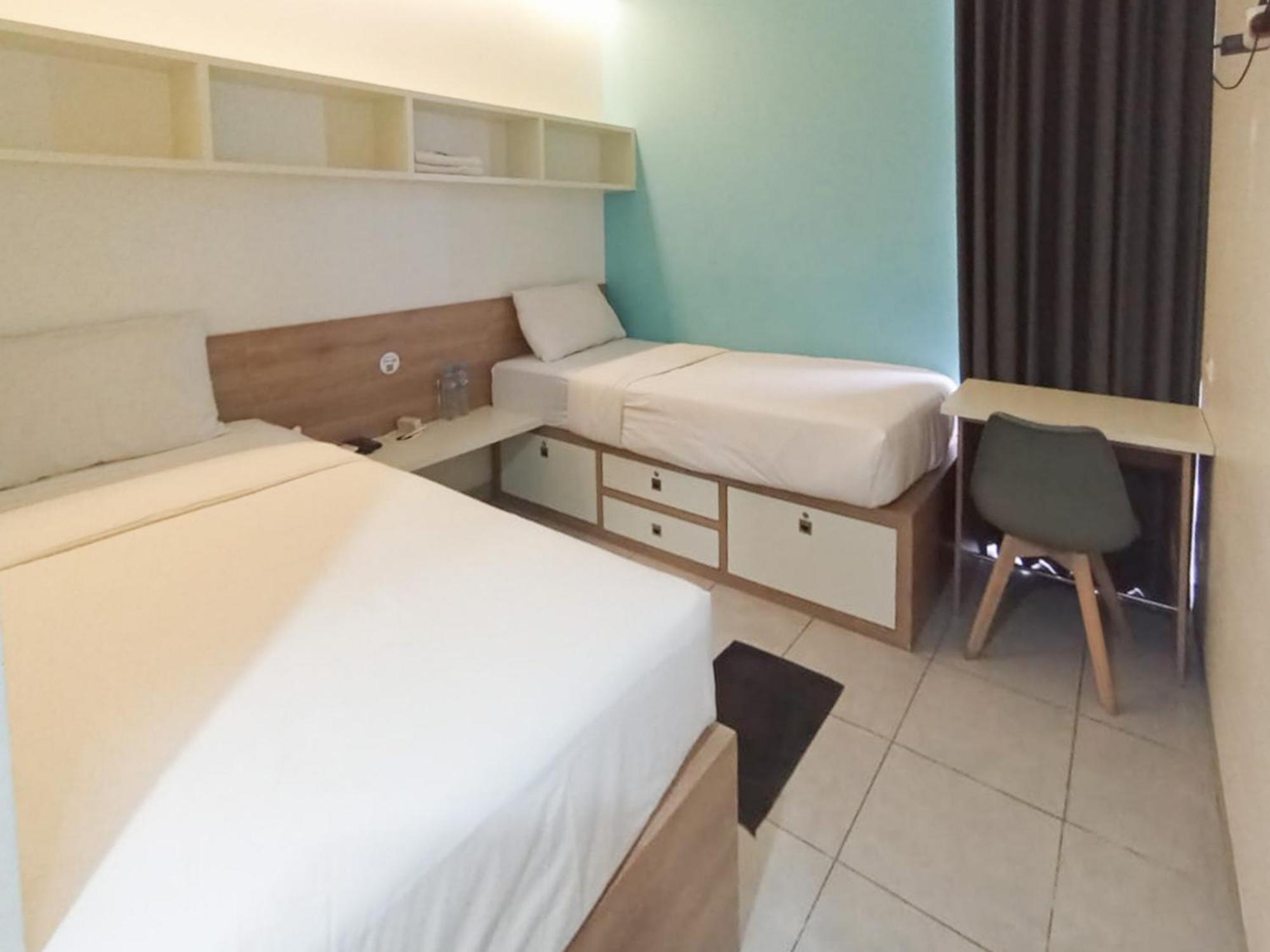 Ofo Kost Premium Kampung Inggris Pare Syariah Mitra Reddoorz Hotel Exterior foto